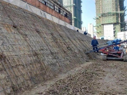 渭城建筑边坡支护