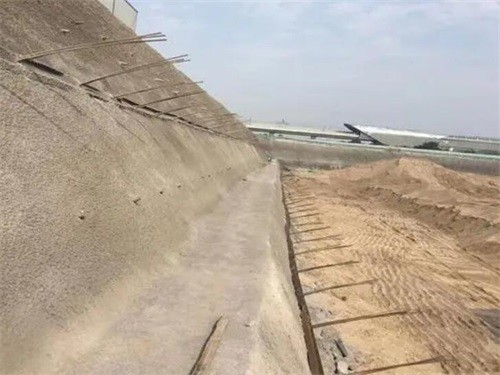 渭城河道边坡加固